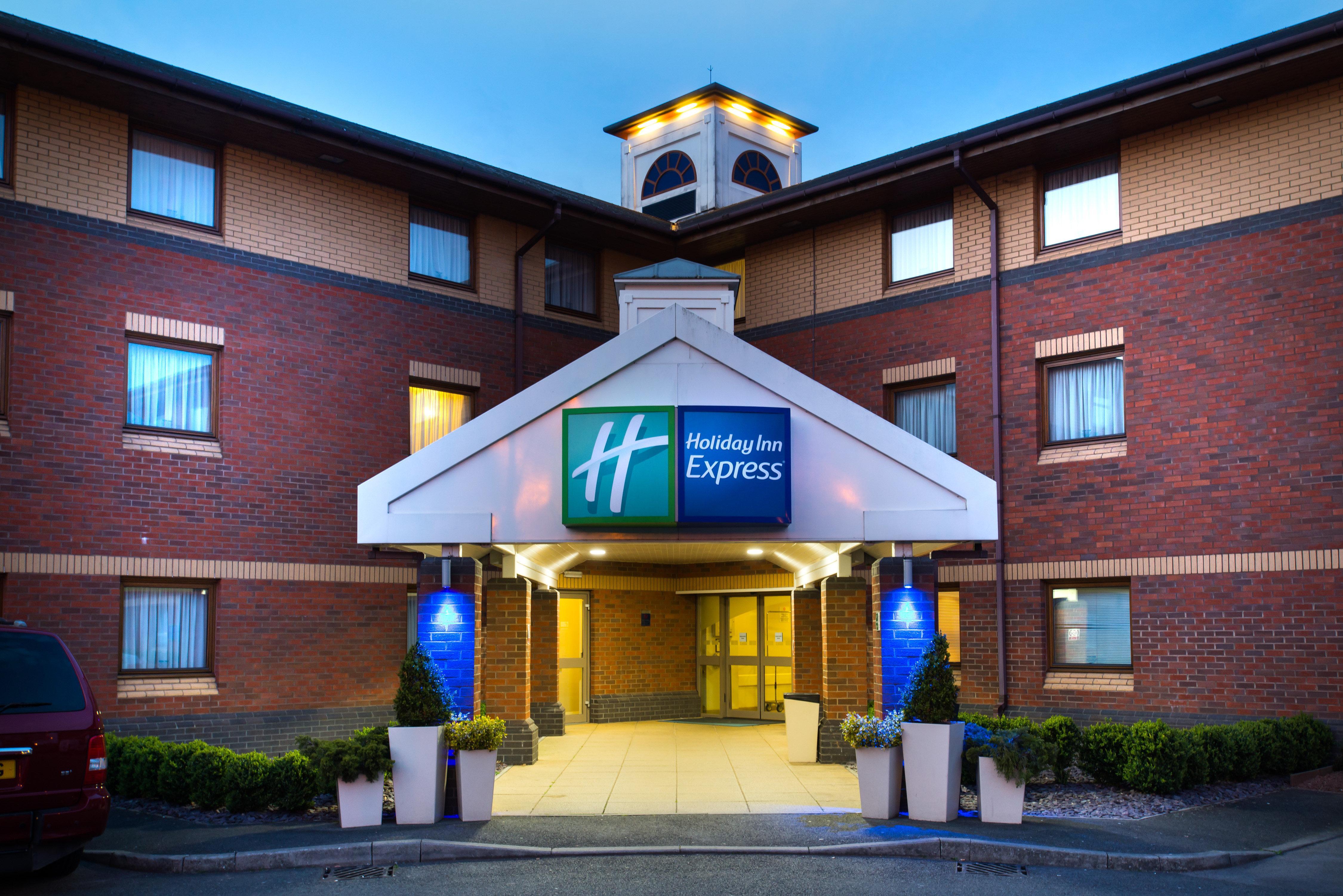 Holiday Inn Express Exeter East By Ihg Exterior photo