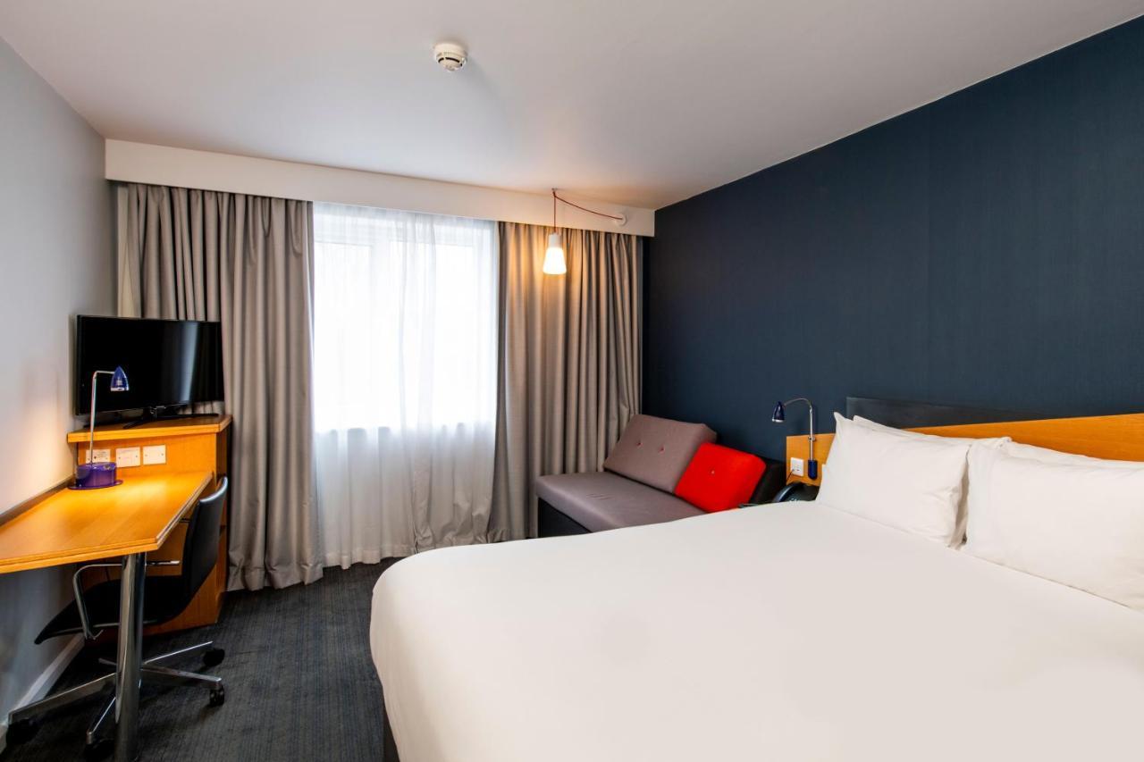 Holiday Inn Express Exeter East By Ihg Exterior photo