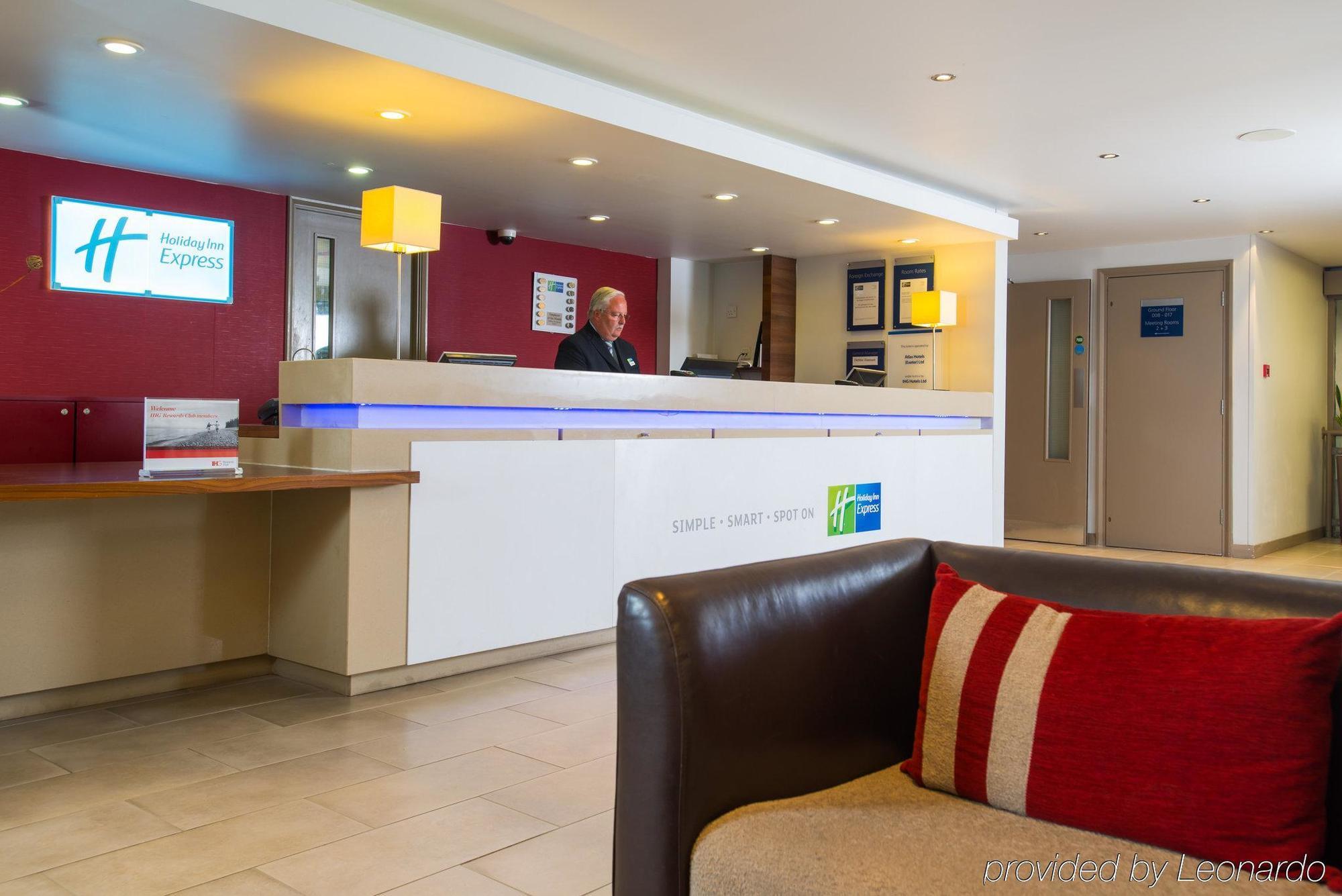 Holiday Inn Express Exeter East By Ihg Exterior photo